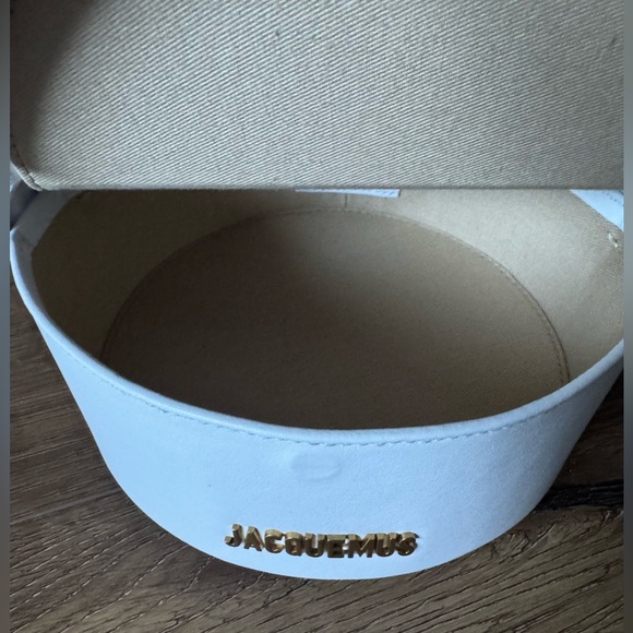 JACQUEMUS-AUTHENTIC Imported (NWT) White Leather La Boîte à Gateaux Hand Bag - Picture 11 of 16